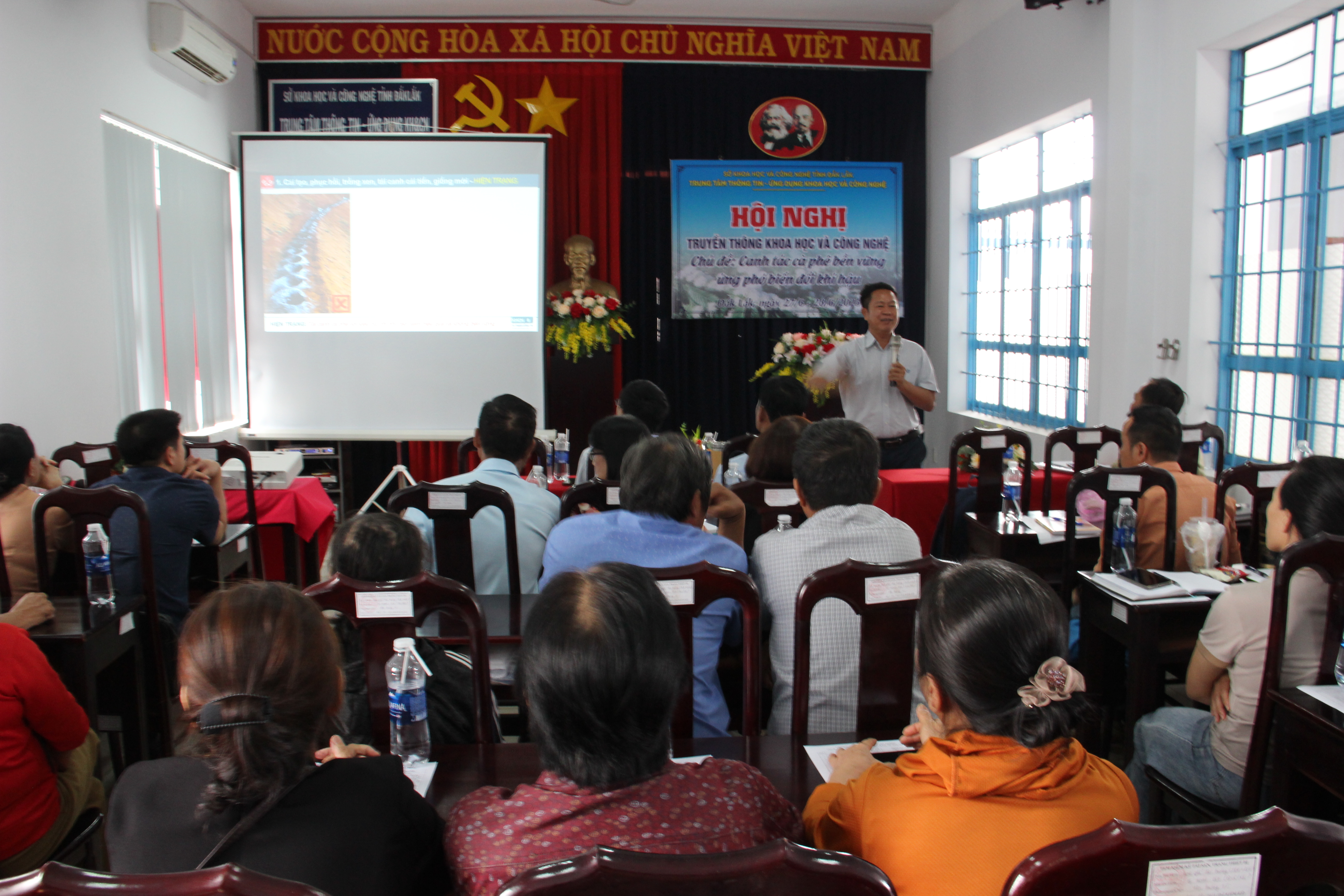 Hội nghị truyền thông khoa học và công nghệ: Canh tác cà phê bền vững ứng phó biến đổi khí hậu