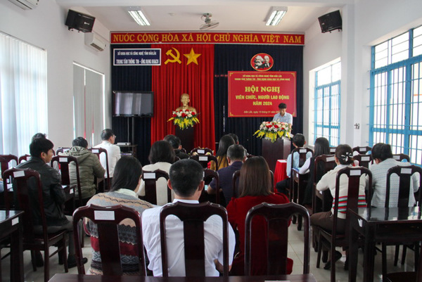 Trung tâm Thông tin - Ứng dụng Khoa học và Công nghệ tổ chức Hội nghị viên chức, người lao động năm 2024