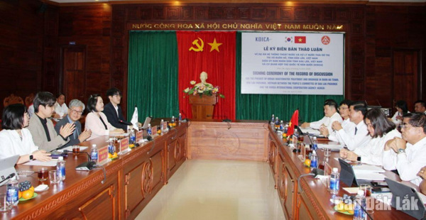 UBND tỉnh Đắk Lắk ký biên bản thảo luận hợp tác với Cơ quan Hợp tác Quốc tế Hàn Quốc tại Việt Nam