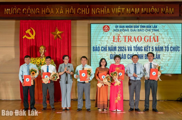 49 tác phẩm đoạt giải Giải Báo chí tỉnh Đắk Lắk lần thứ V năm 2024
