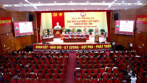 Công bố Quyết định chỉ định Đoàn đại biểu Đảng bộ tỉnh Đắk Lắk dự Đại hội đại biểu toàn quốc lần thứ XIV của Đảng 