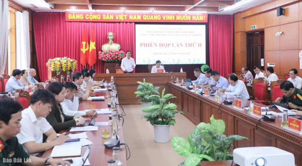 Đắk Lắk phấn đấu nằm trong top 10 tỉnh, thành phố về giải quyết thủ tục hành chính, cung cấp dịch vụ công