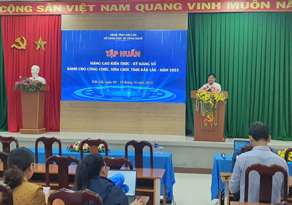 Tập huấn: Nâng cao kiến thức - kỹ năng số dành cho công chức, viên chức tỉnh Đắk Lắk, năm 2025