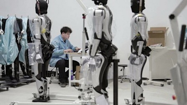 Trung Quốc mở trung tâm huấn luyện robot