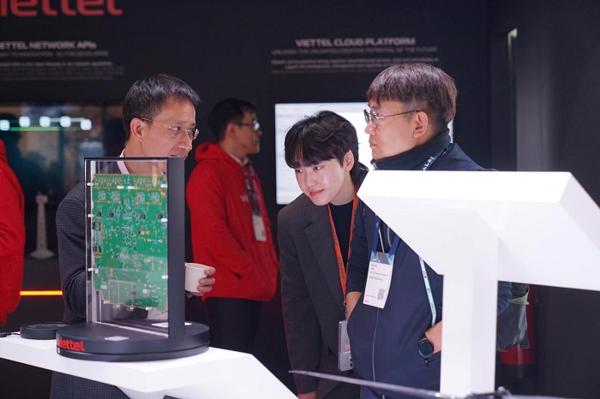 Trông chờ nhà máy sản xuất chip đầu tiên của Việt Nam