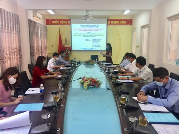 Hội đồng khoa học nghiệm thu đề tài: "Thiết kế, chế tạo hệ thống phun xăng, đánh lửa điện tử thay thế cho bộ chế hòa khí trên động cơ xăng tĩnh tại 5,5 Hp"