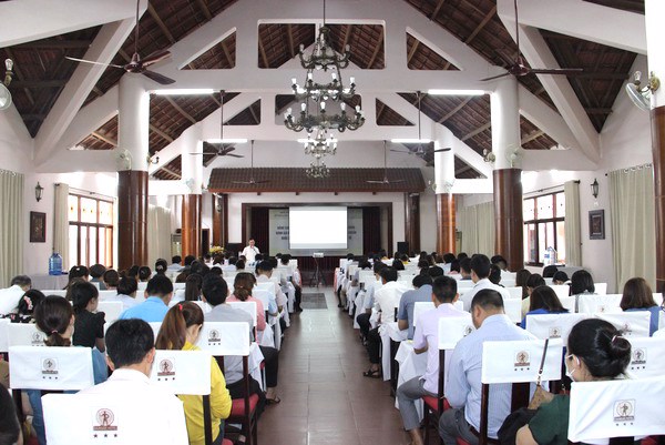 Khóa tập huấn "Nâng cao nhận thức về áp dụng, duy trì, cải tiến và kỹ năng đánh giá nội bộ HTQLCL theo tiêu chuẩn Quốc gia TCVN ISO 9001:2015 cho các cơ quan thuộc hệ thống HCNN năm 2022"