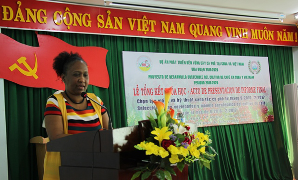 Đoàn chuyên gia Cuba hoàn thành khóa đào tạo kỹ thuật chọn tạo giống và canh tác cà phê tại Việt Nam