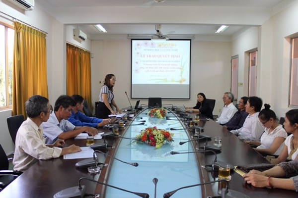 Lễ trao Quyết định cấp kinh phí doanh nghiệp