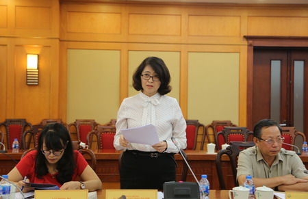 Phó Cục trưởng Cục ứng dụng và phát triển công nghệ Trần Thị Hồng Lan phát biểu tại buổi họp báo