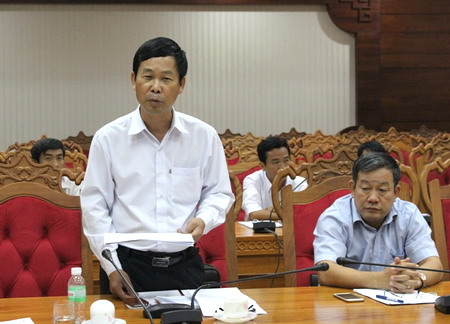 Đại diện lãnh đạo huyện Ea Kar tham gia ý kiến tại buổi làm việc.