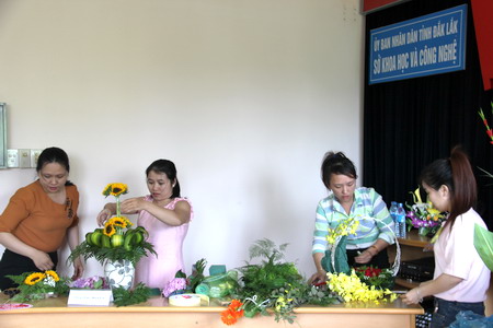 Phần thi cắm hoa