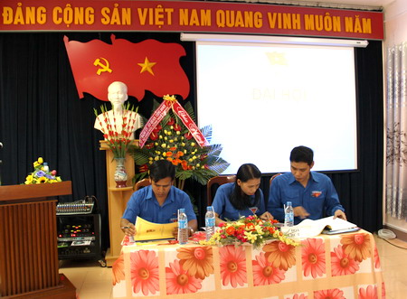 Đoàn Chủ tịch Đại hội