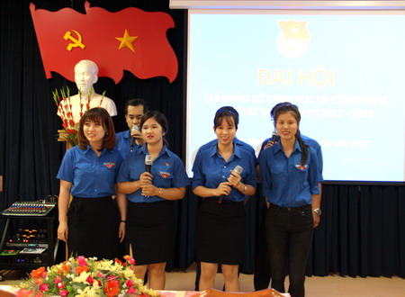 Văn nghệ chào mừng Đại hội