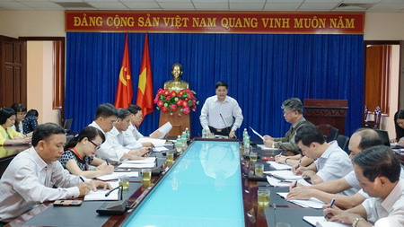 Các đại biểu tham dự cuộc họp.