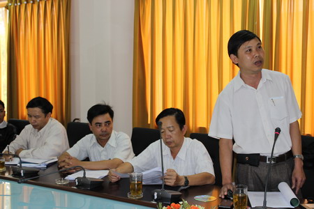 Đại diện Ban chủ nhiệm đề tài báo cáo kết quả thực hiện đề tài
