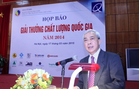 Ông Ngô Quý Việt phát biểu tại buổi họp báo