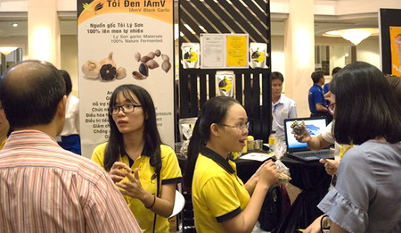 Tỏi đen "Made in Việt Nam" IamV được giới thiệu tại Techmart 2017.
